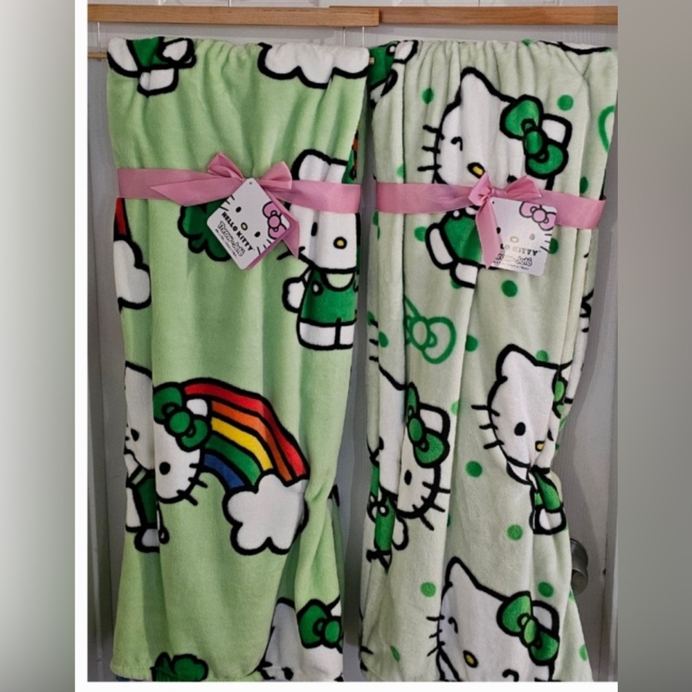 Hello kitty St. Patrick’s Day blankets